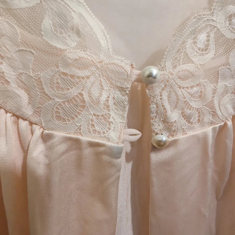 Vintage Shadowline peach lace trimmed embroidered robe - Picture 4 of 6